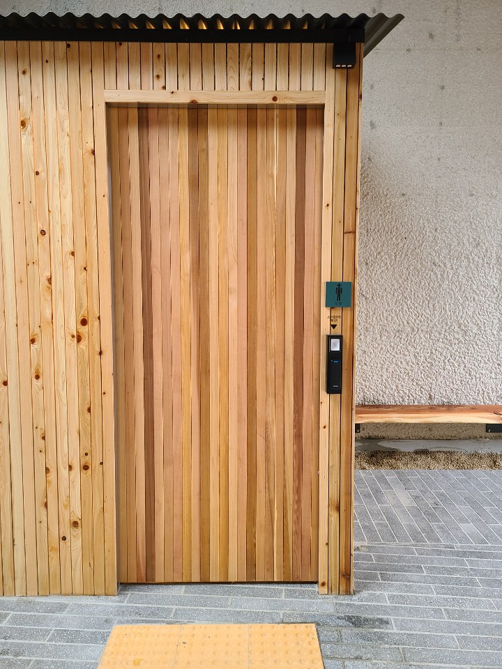 남탕입구-1.jpg
